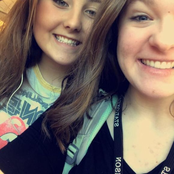 Meet your Posher, Olivia - Picture 1 of 1